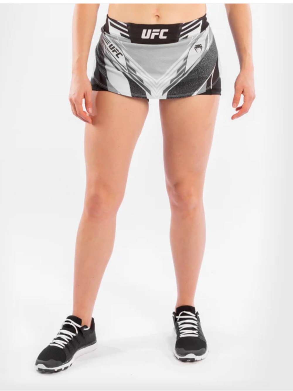 UFC by Venum Authentic Fight Night
Women's Skort - White